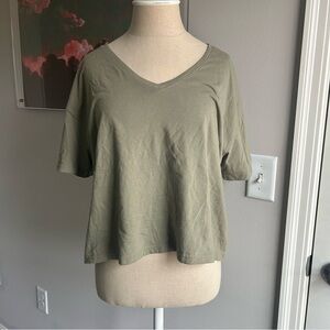 Hanes Luxe Green V-Neck Tee Shirt Size M | Casual Summer Cool-Girl Basic